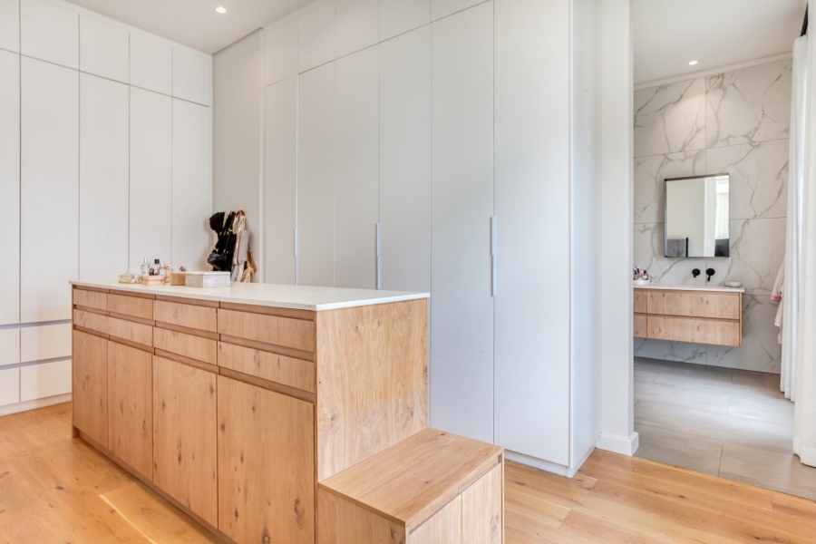 6 Bedroom Property for Sale in Constantia Western Cape